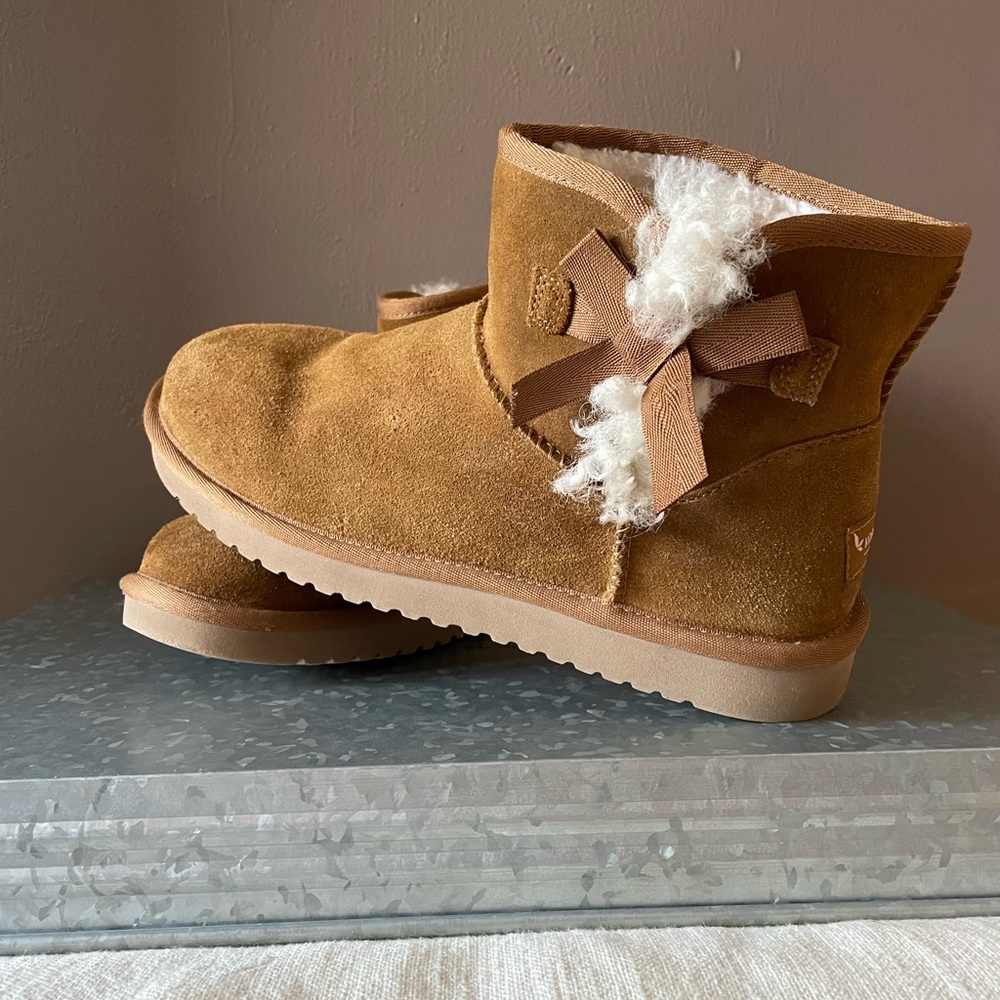 Koolaburra by UGG mini boot
